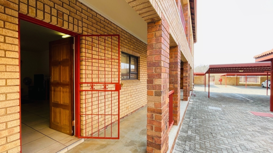 1 Bedroom Property for Sale in Dassie Rand North West
